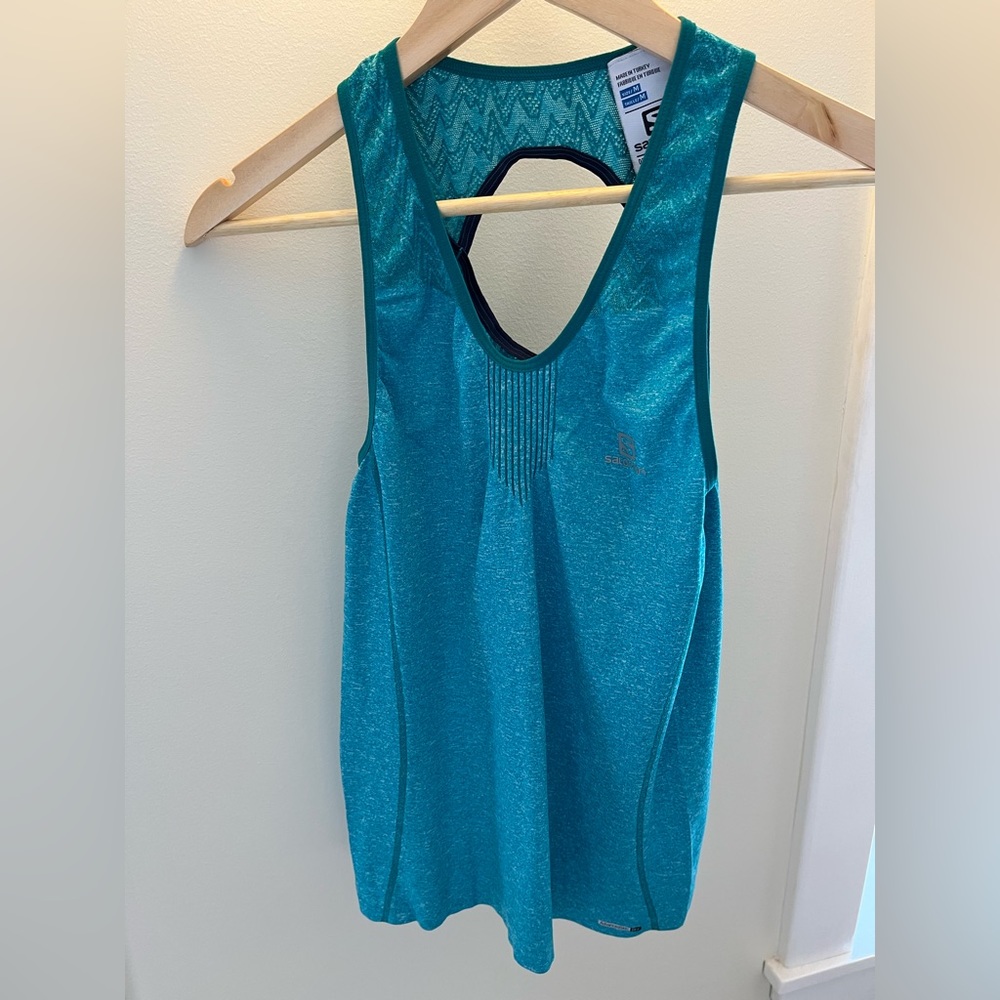 Salomon running tank